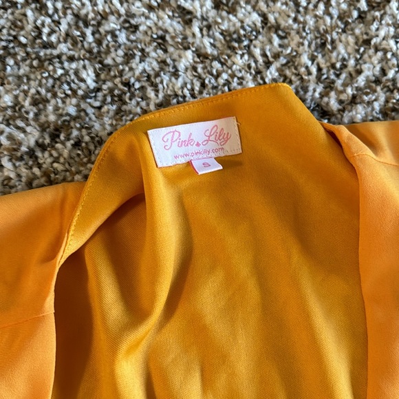 Size small romper NWOT - Picture 2 of 2